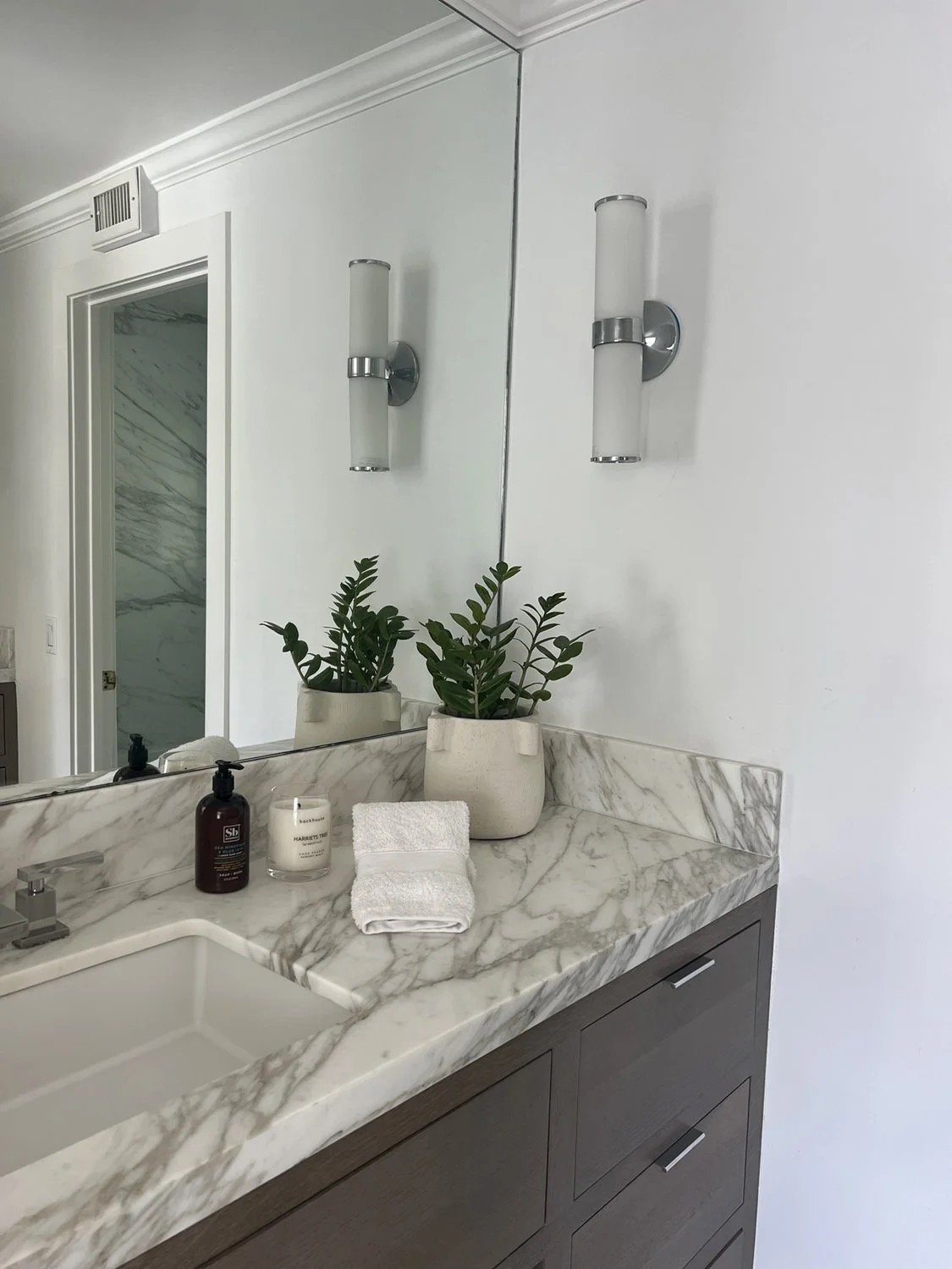 Canyon House, powder bathroom sink in the project by KADI Design