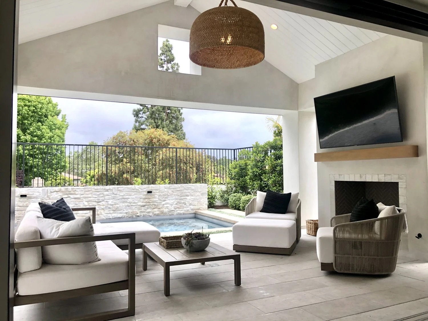 Canyon House, covered outdoor seating in the project by KADI Design