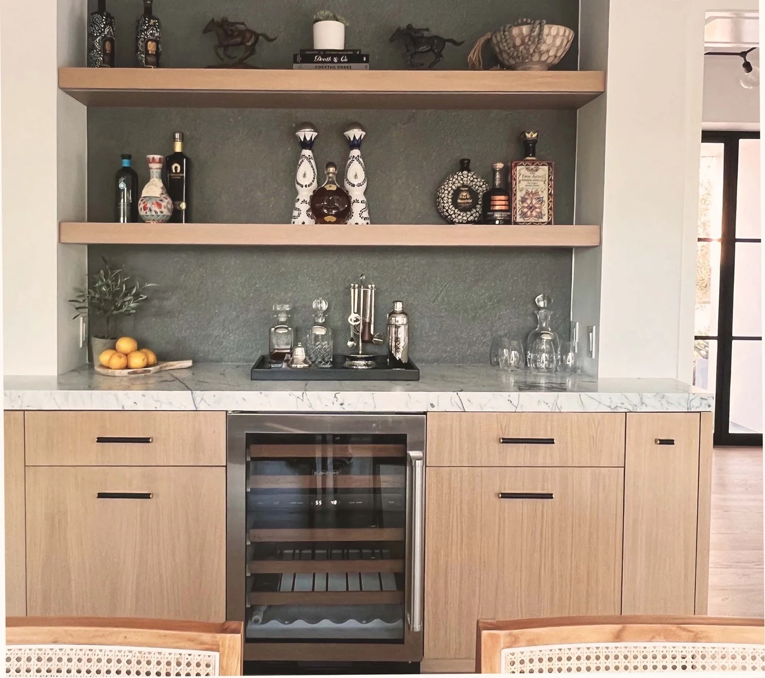 Canyon House, built-in bar in the project by KADI Design